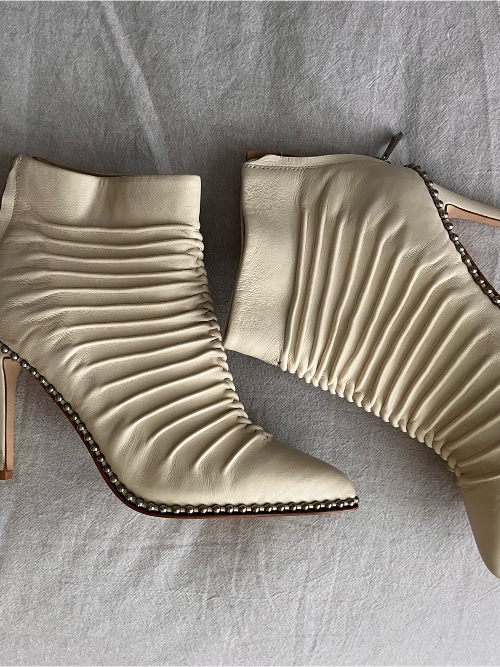 Women’s boots/BCBGeneration Hinabi pointed-toe ankle boots